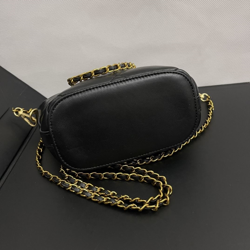 Ch**el bucket bags